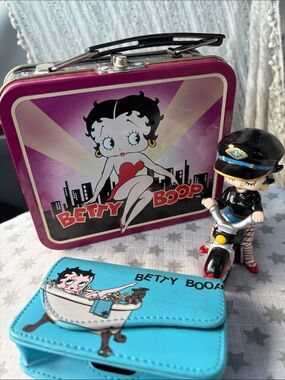 Betty Boop Purple Lunchbox with Turquoise Accessory Case with latch